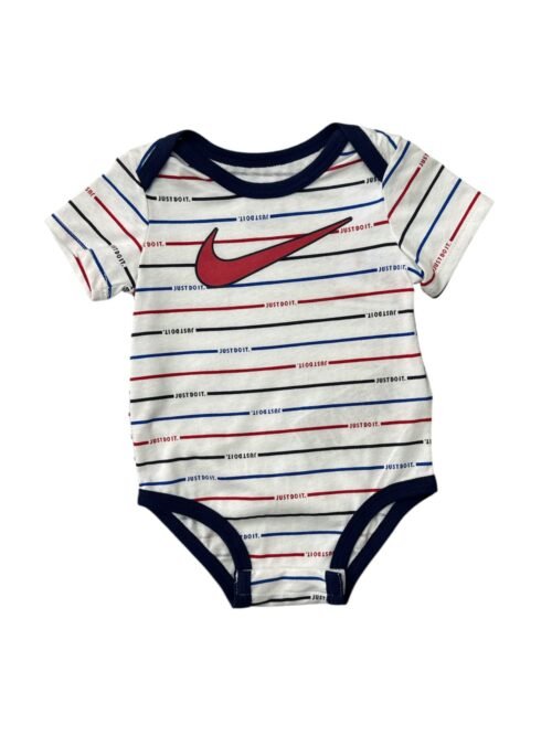 Mameluco Nike