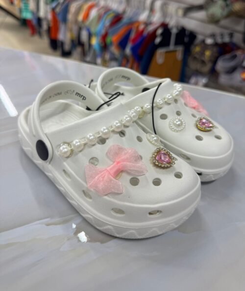 Sandalias con Charms