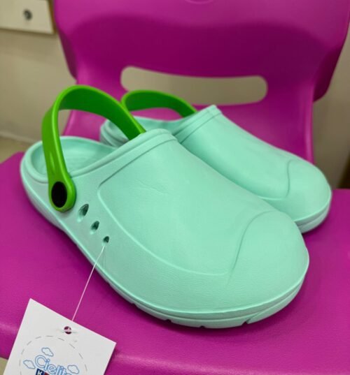 WhatsApp Image 2025-09-01 at 13.31.06 (3) Sandalias Colores Cerradas