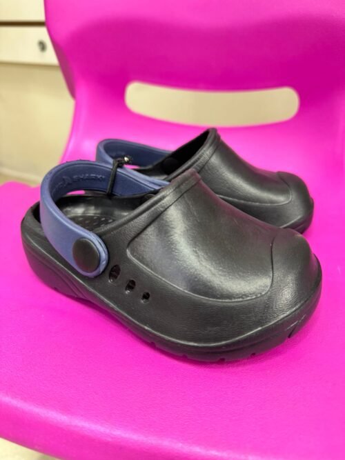 WhatsApp Image 2025-09-01 at 13.31.06 Sandalias Colores Cerradas