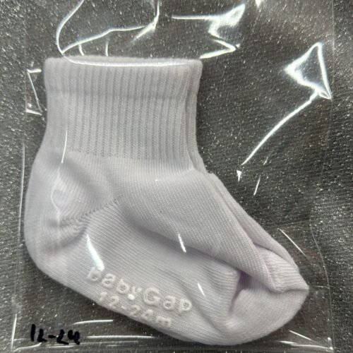 WhatsApp Image 2026-05-01 at 15.09.30 Medias Blancas Gap 12-24 meses