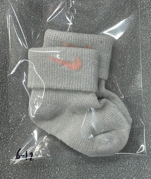 Medias Nike Gris 6-12 meses